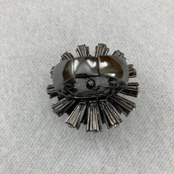 Statement Costume Ring - Picture 4 of 7